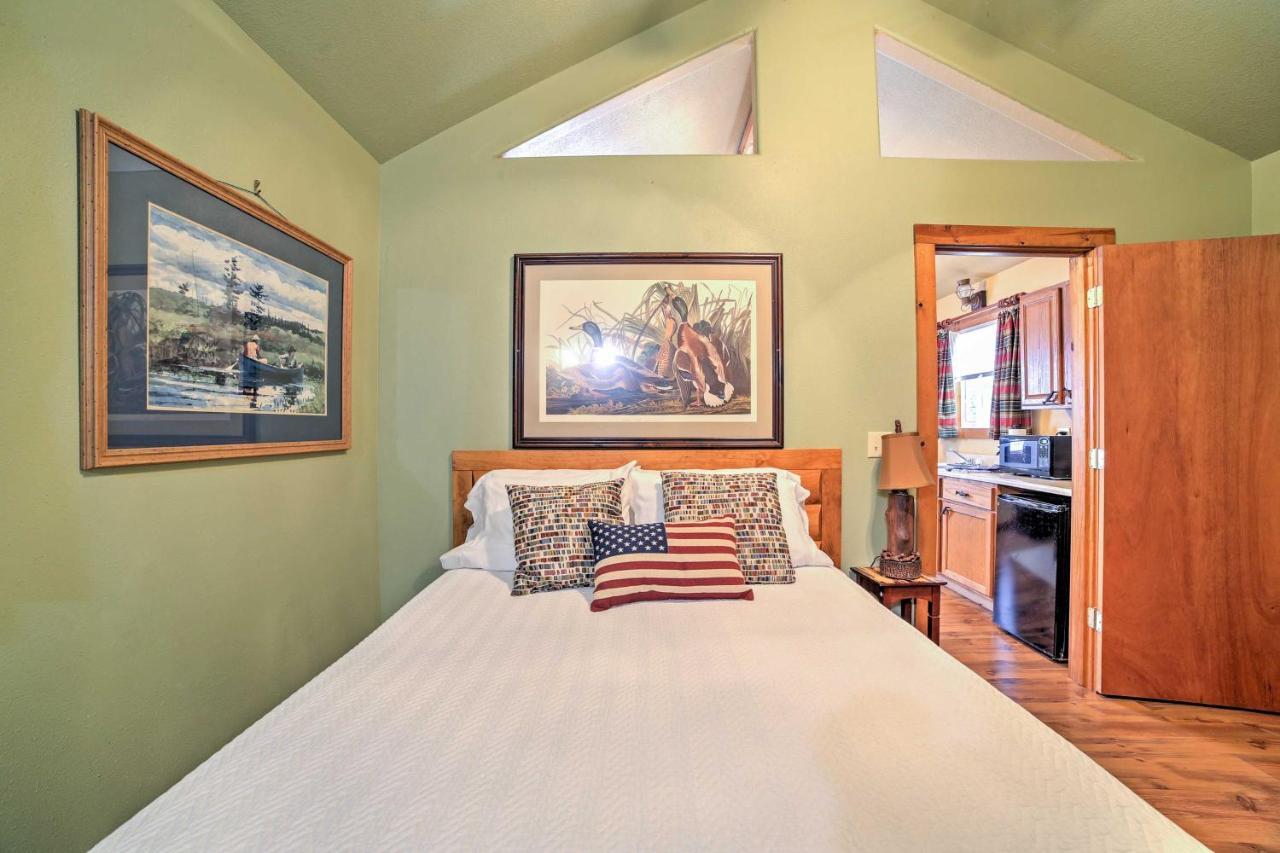 Holiday home Cozy Near Table Rock Lake!