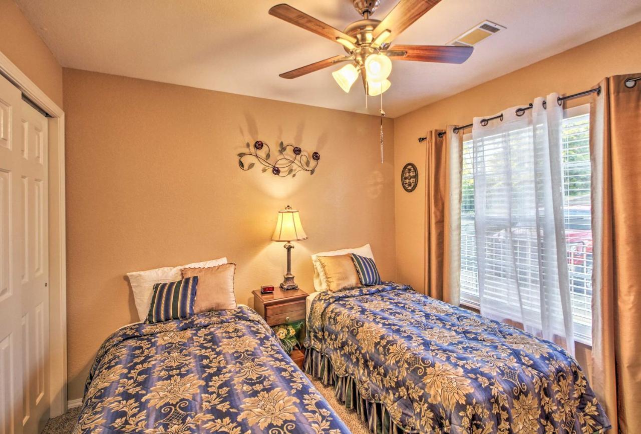 Apartment Stunning Table Rock Near Strip!