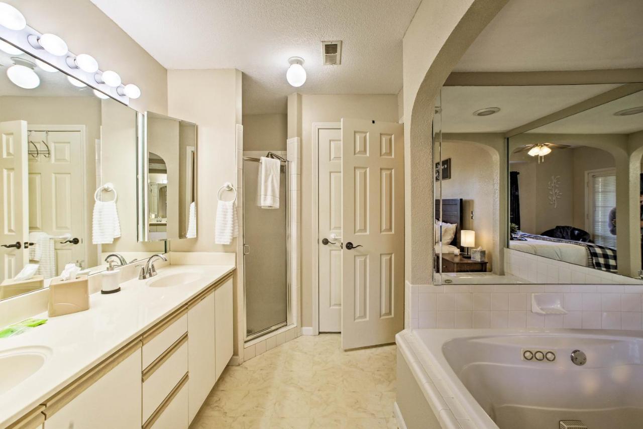 The Ridge With Pools And Golf Course! * Branson