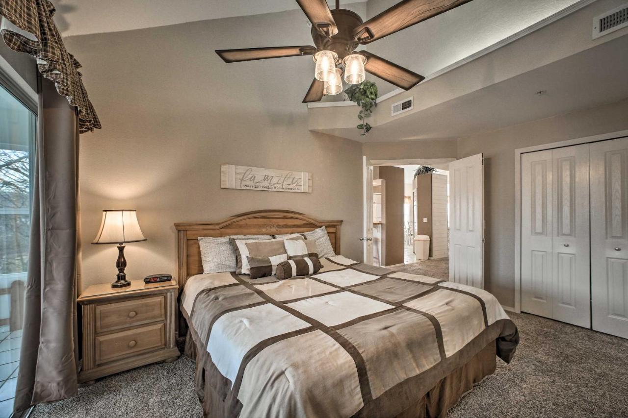 Lakefront Getaway Near Marina And Fishing!