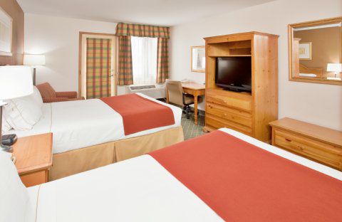 Hotel Express & 76 By Ihg 2*