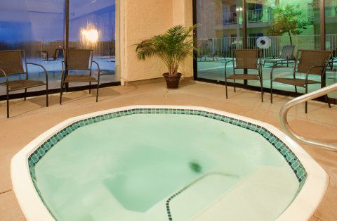 Express & 76 By Ihg