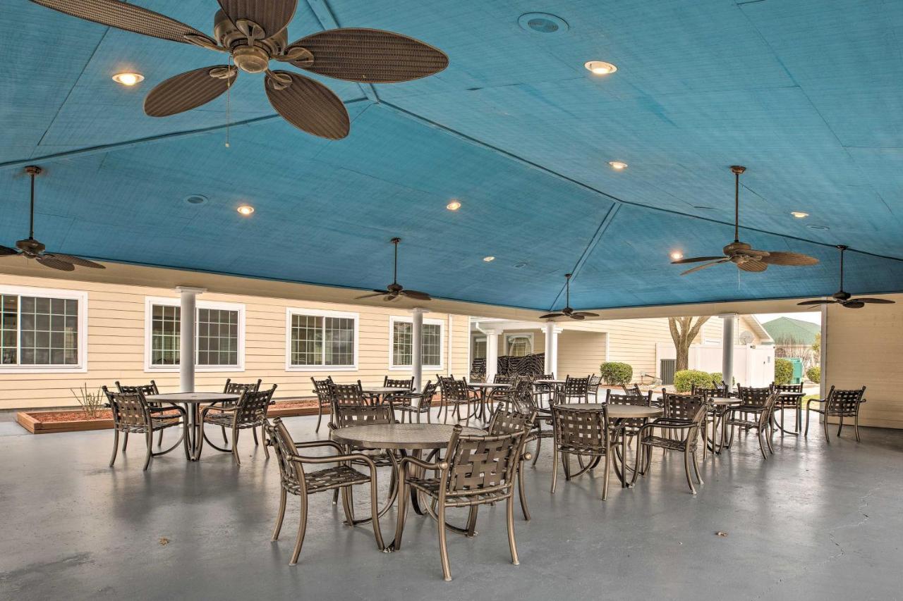 Family With Indoor Pool And Patio Apartment