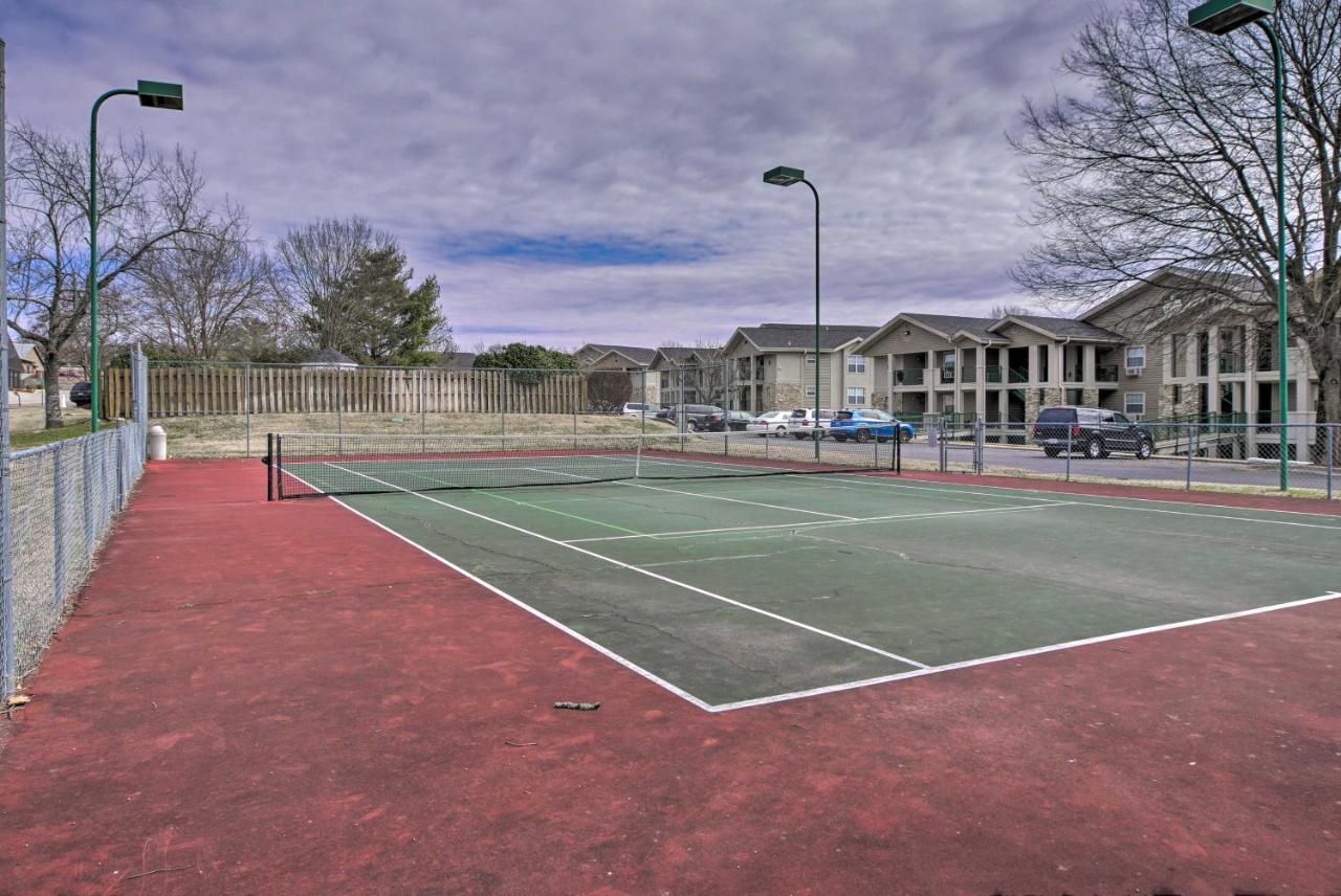 Ideally Located 3 Miles To Downtown! Apartment