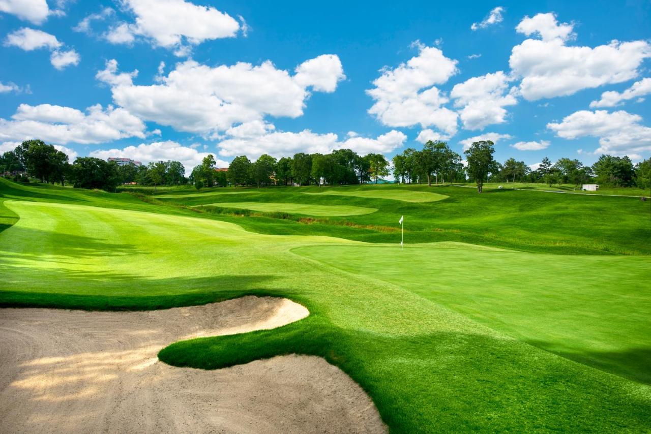 Thousand Hills Golf 3*
