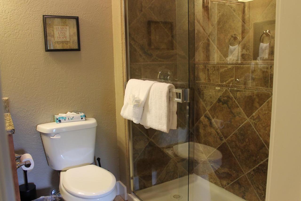 Apartment Treehouse Branson