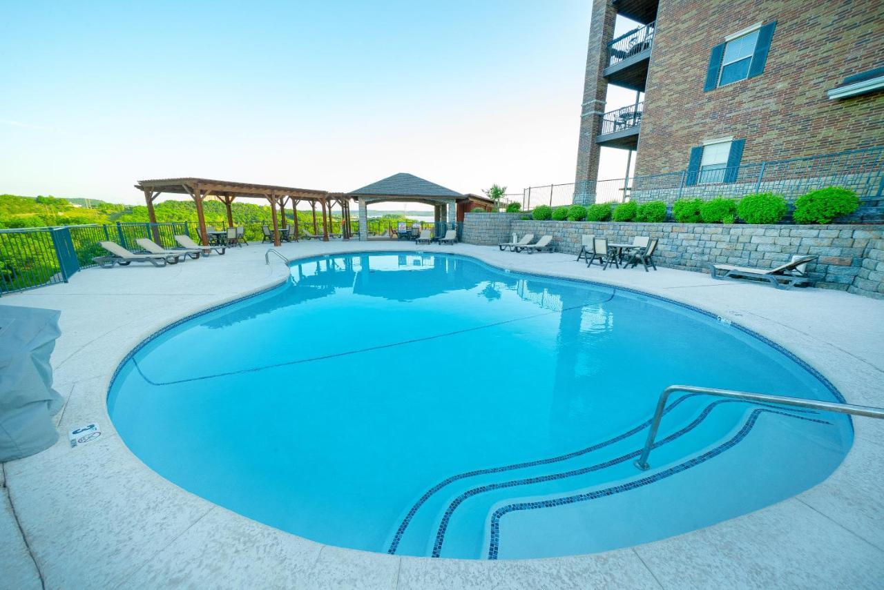 Majestic At Table Rock Resort *