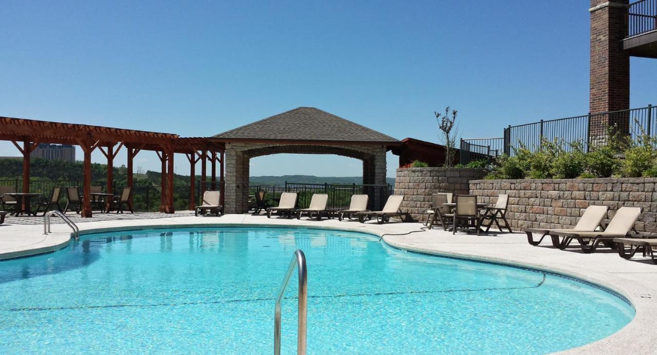 Majestic At Table Rock Resort *