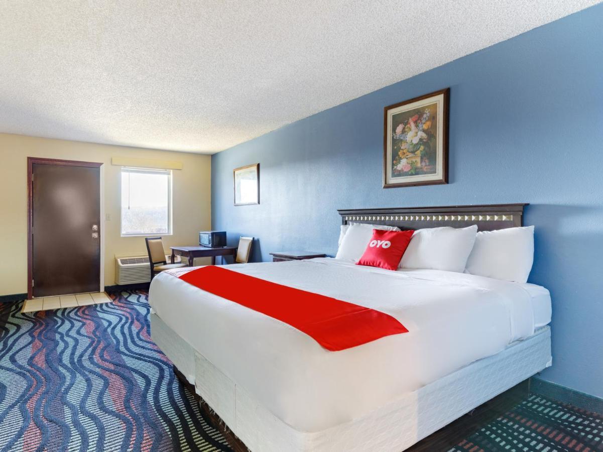 Oyo Hotel Branson Victorian Palace 2*