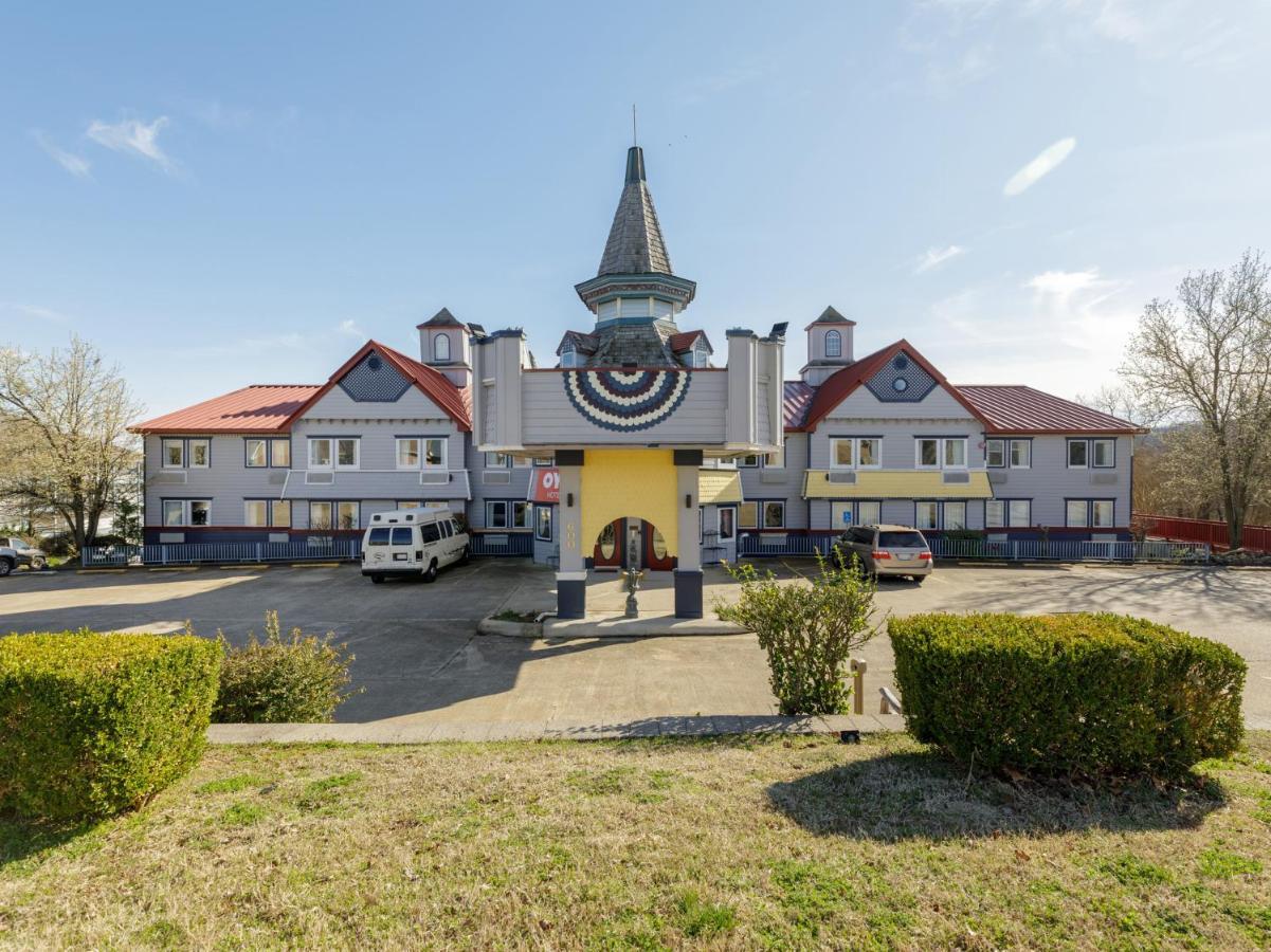 Oyo Hotel Branson Victorian Palace Hotel