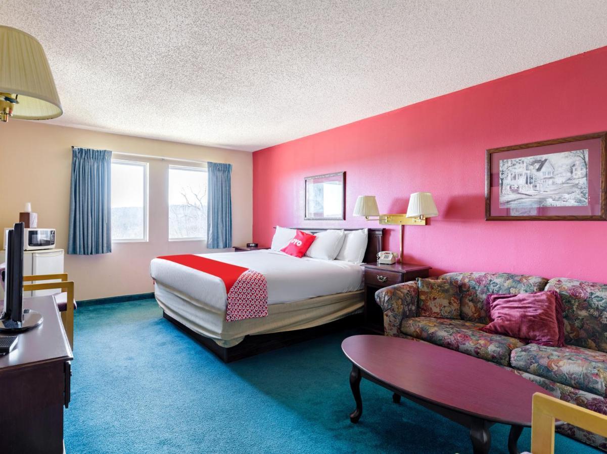 Oyo Hotel Branson Victorian Palace Hotel