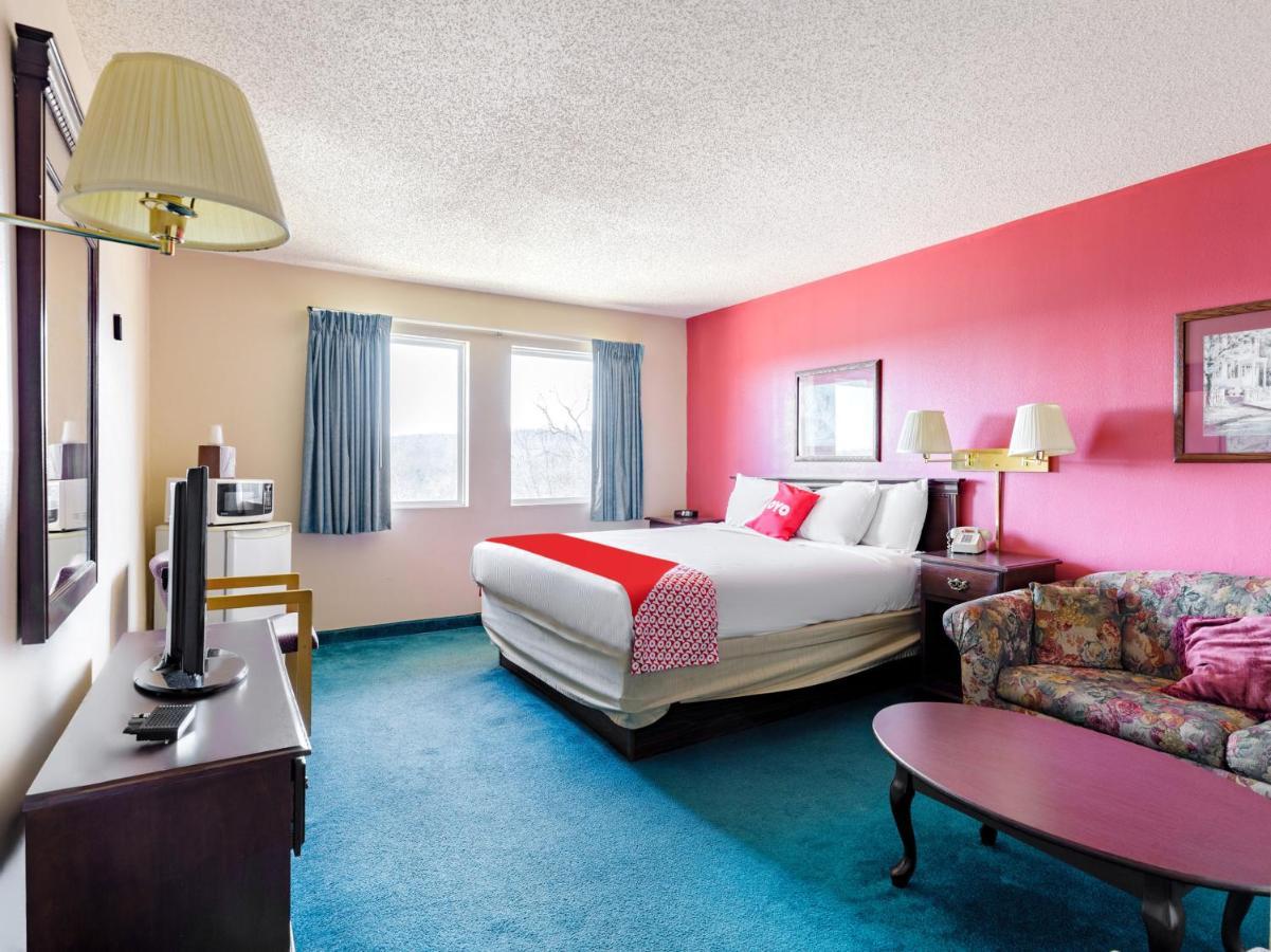 Hotel Oyo Hotel Branson Victorian Palace