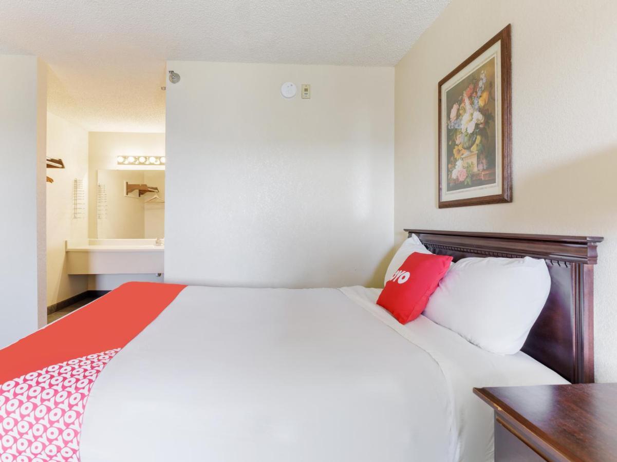 Oyo Hotel Branson Victorian Palace Branson