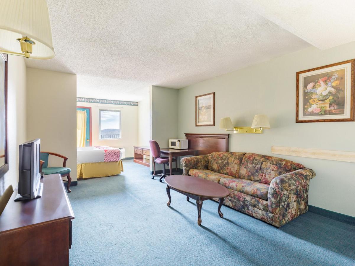 Oyo Hotel Branson Victorian Palace Hotel Branson
