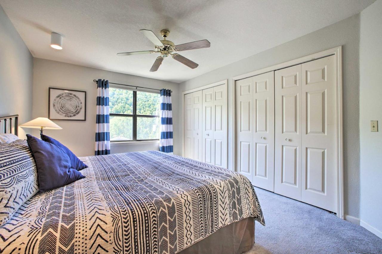 With Views 5 Mi To Strip! Apartment *