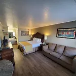 Branson King Resort & Suites
