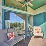Branson Condo With Pool 1 Block To The Strip!
