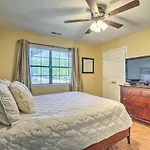 Branson Condo With Pool 1 Block To The Strip!