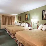 Angel Inn Near Imax, A Travelodge By Wyndham