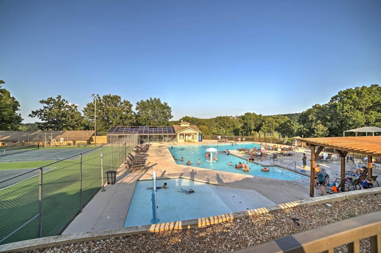 With Pool Access, Walk To Fishing * Branson