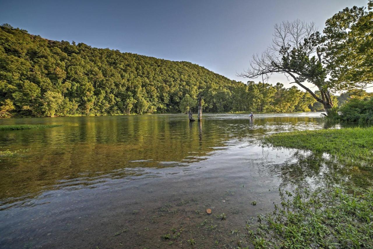 With Pool Access, Walk To Fishing Branson