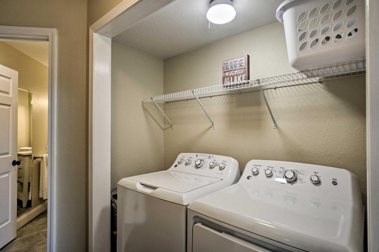 Apartment With Pool Access, Walk To Fishing Branson