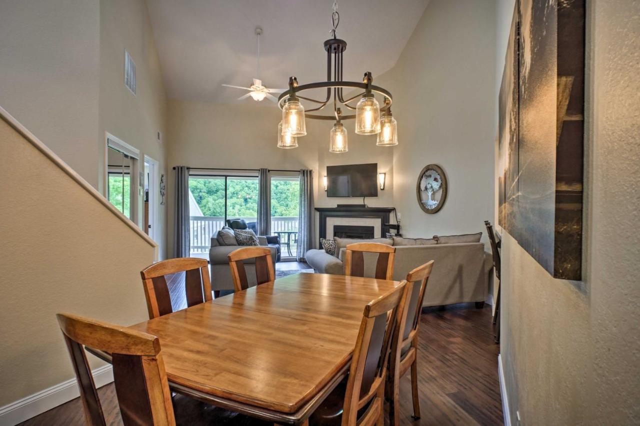 With Pool Access, Walk To Fishing Apartment *