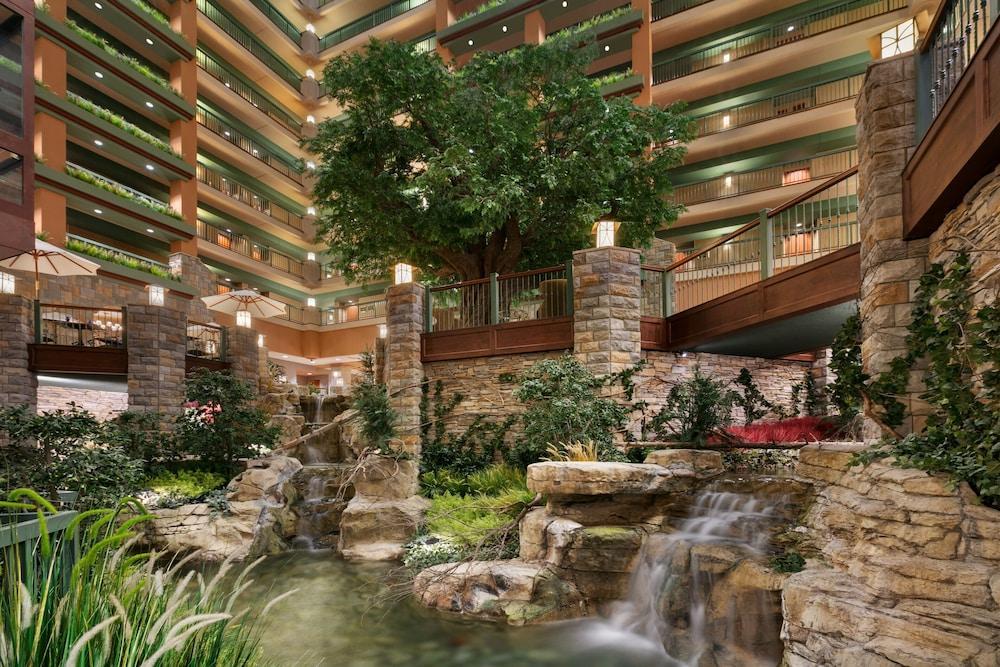 Chateau On The And Convention Center