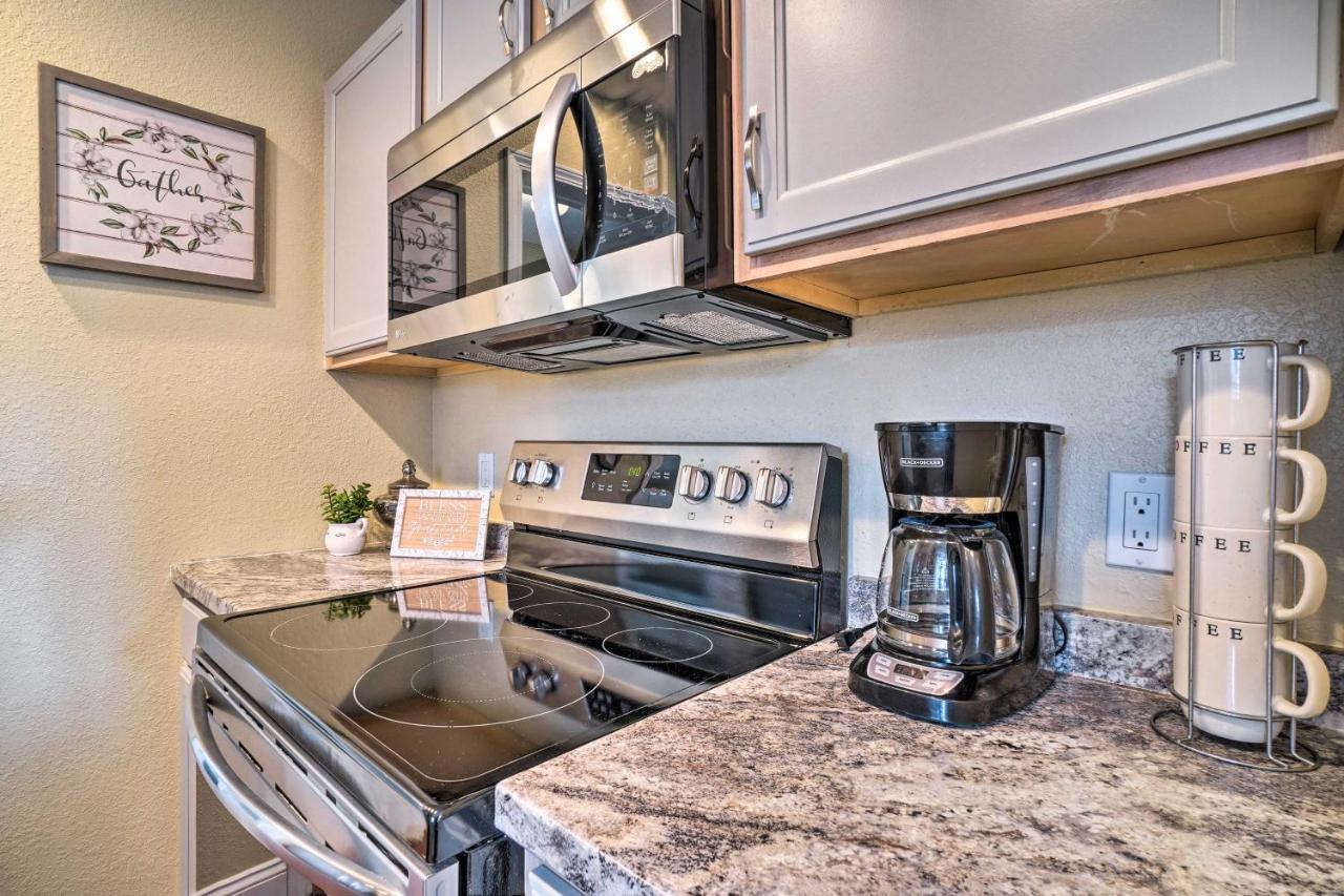 On Thousand Hills Golf Course! Apartment *