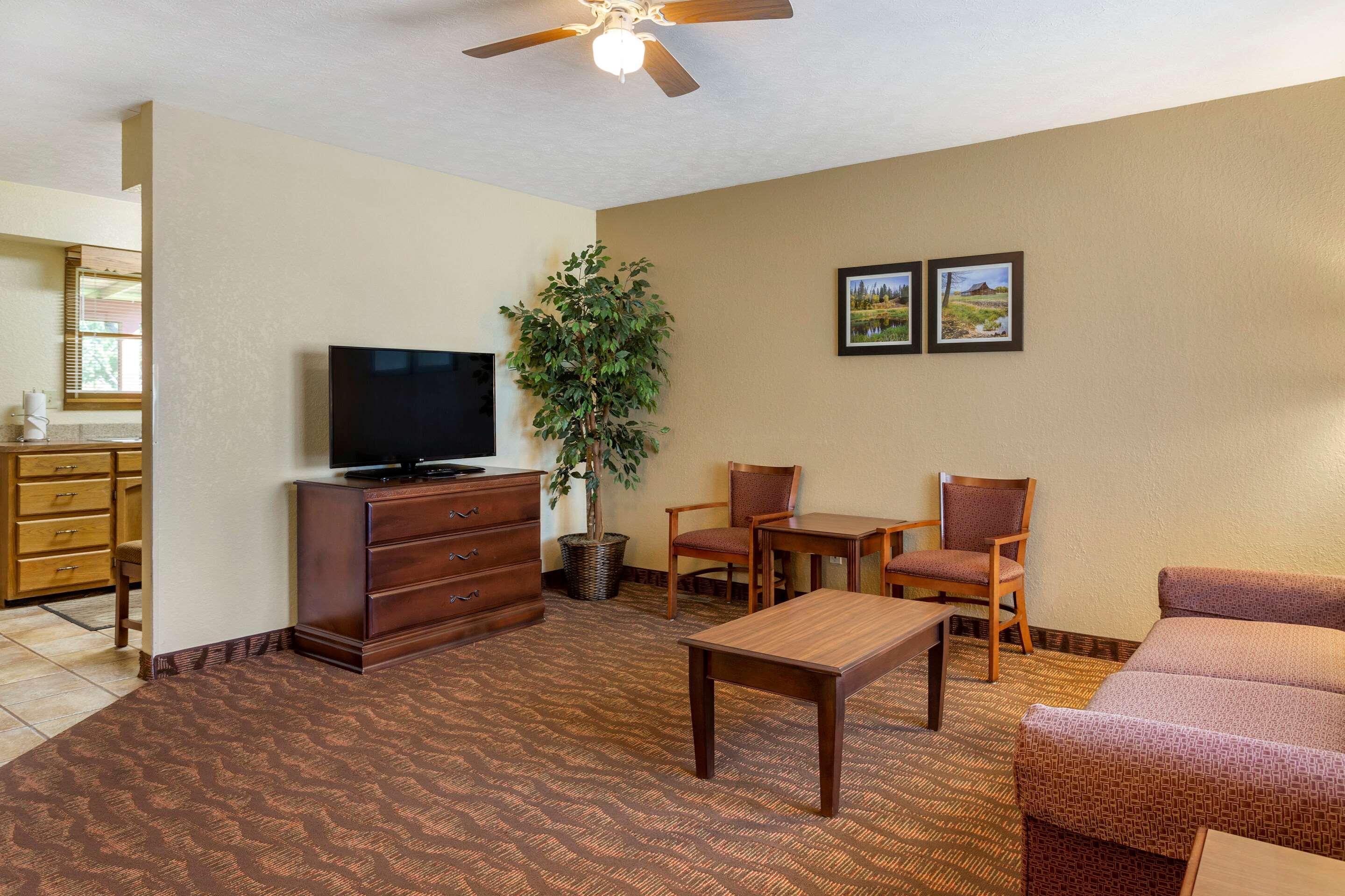 Hotel Comfort & Meadows Branson