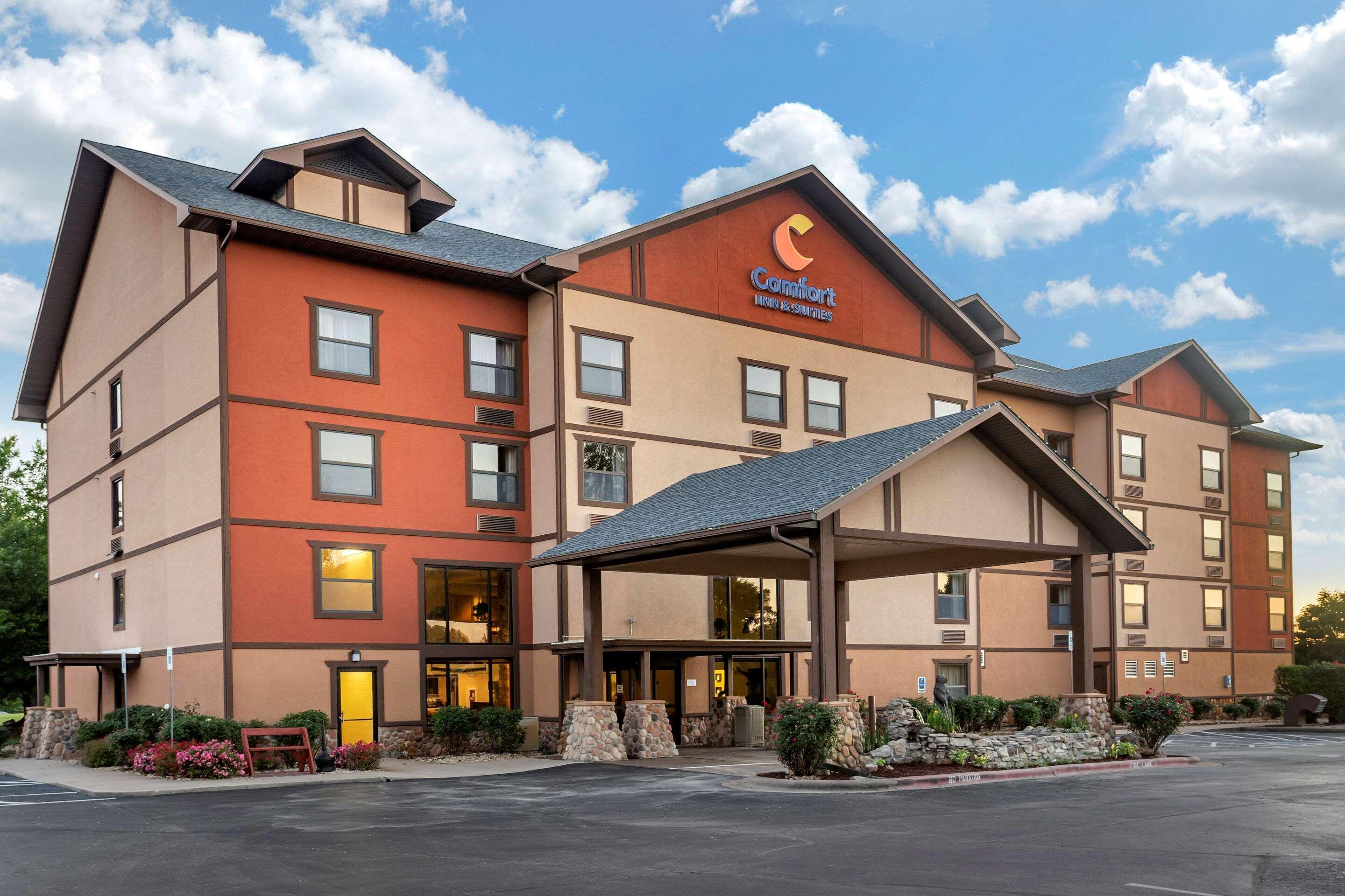 Hotel Comfort & Meadows 3*
