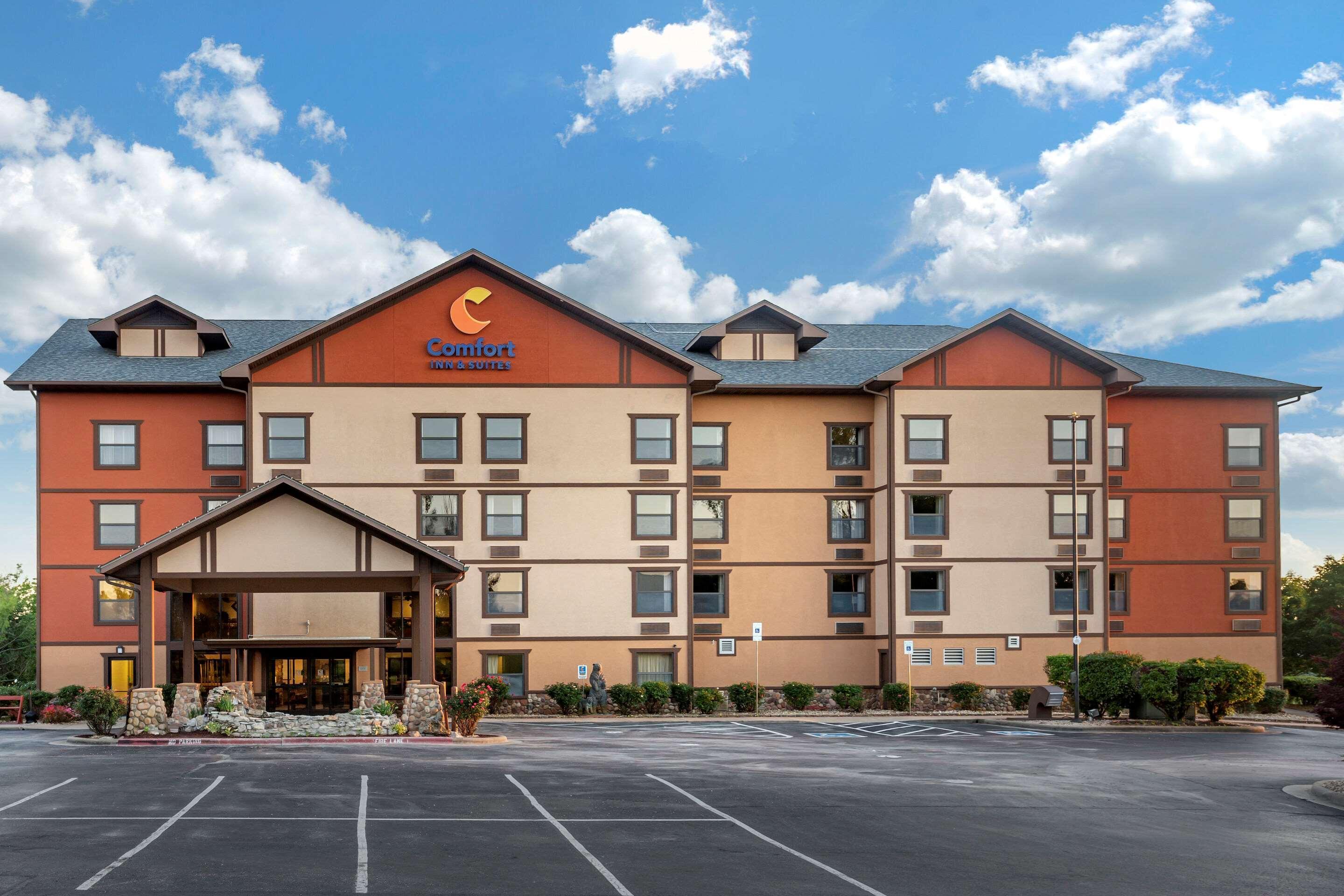 Hotel Comfort & Meadows 3*