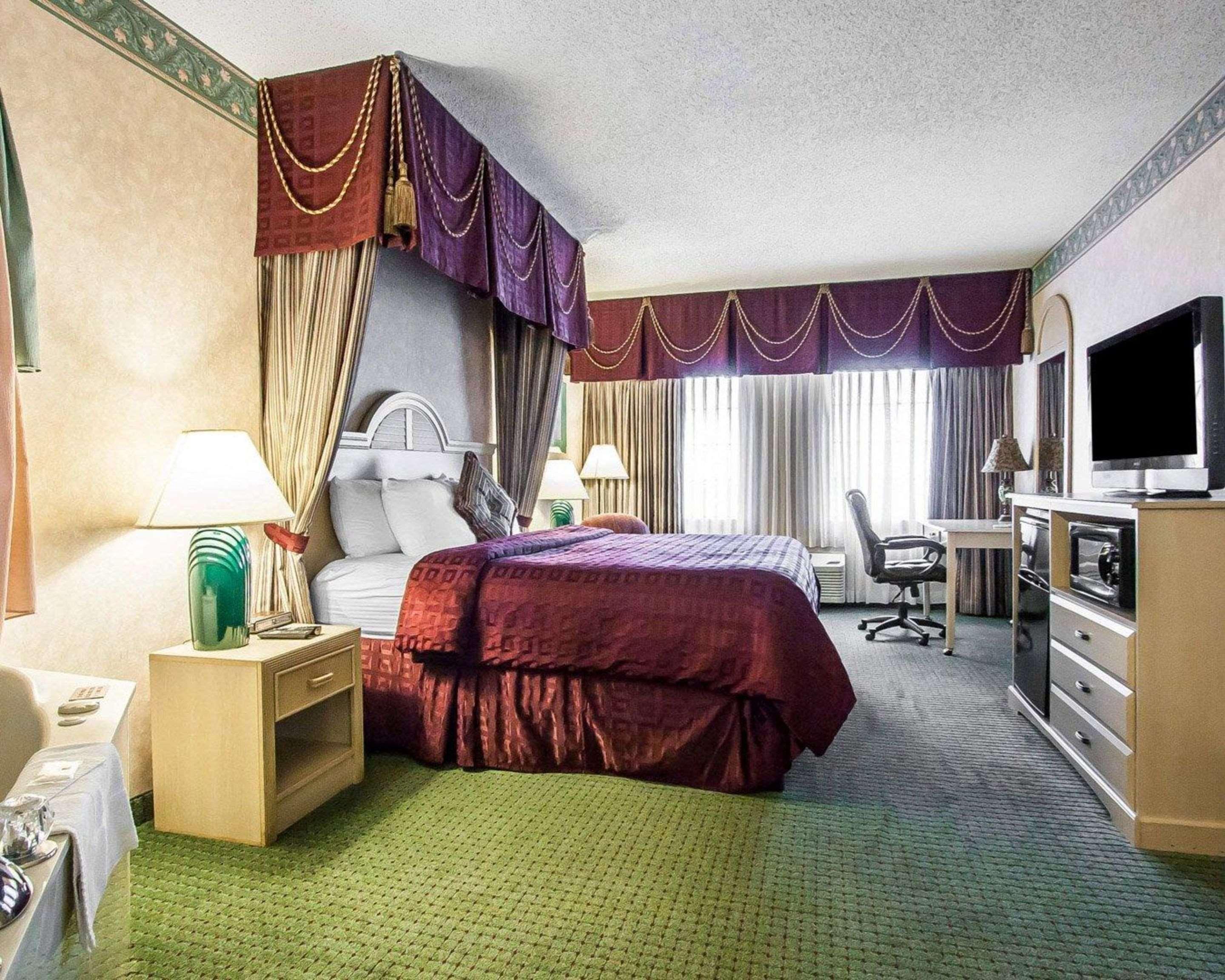 Clarion Hotel 3*
