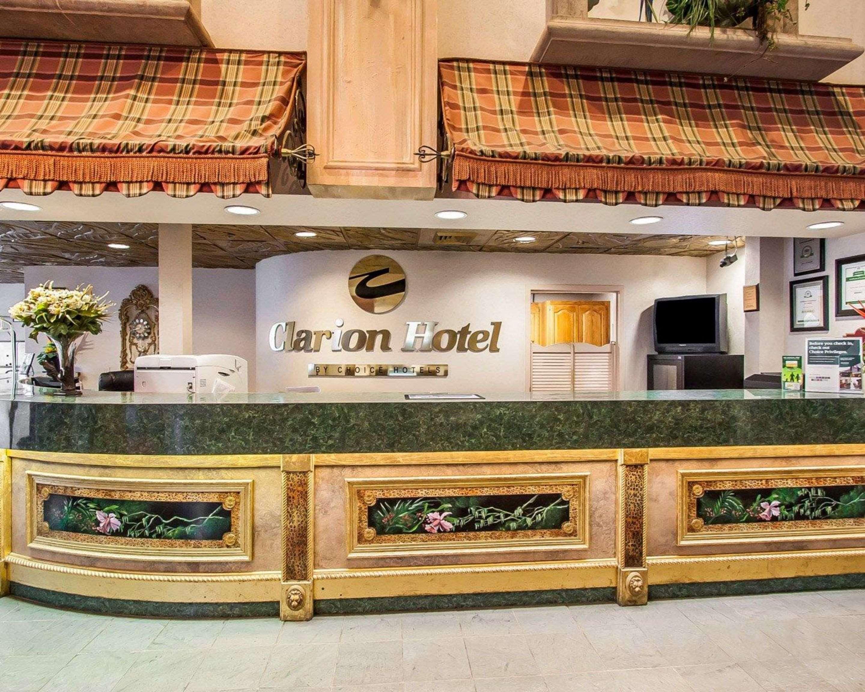 Clarion Hotel 3*
