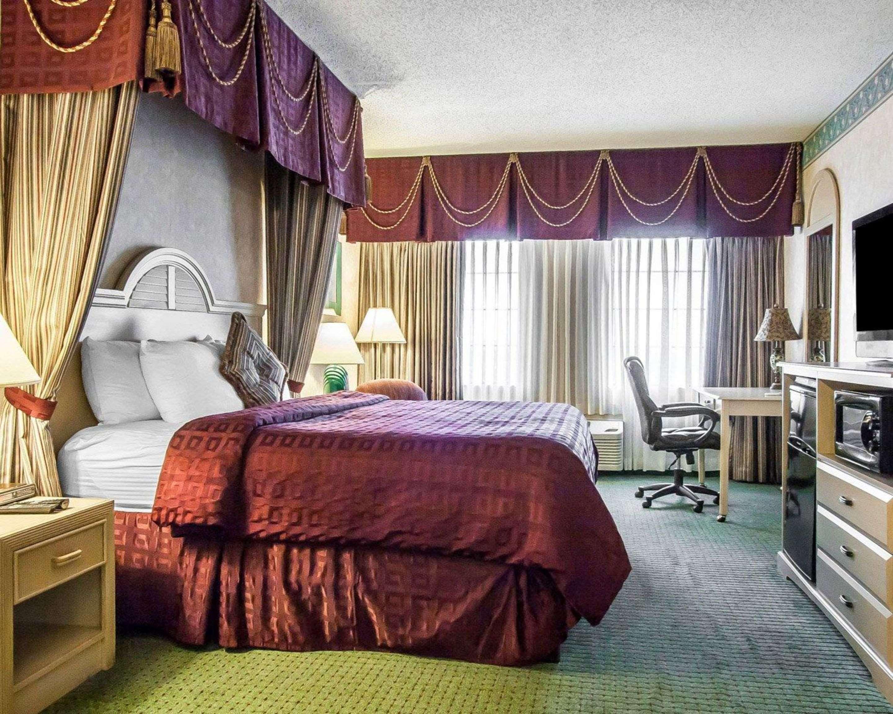 Clarion Hotel 3*