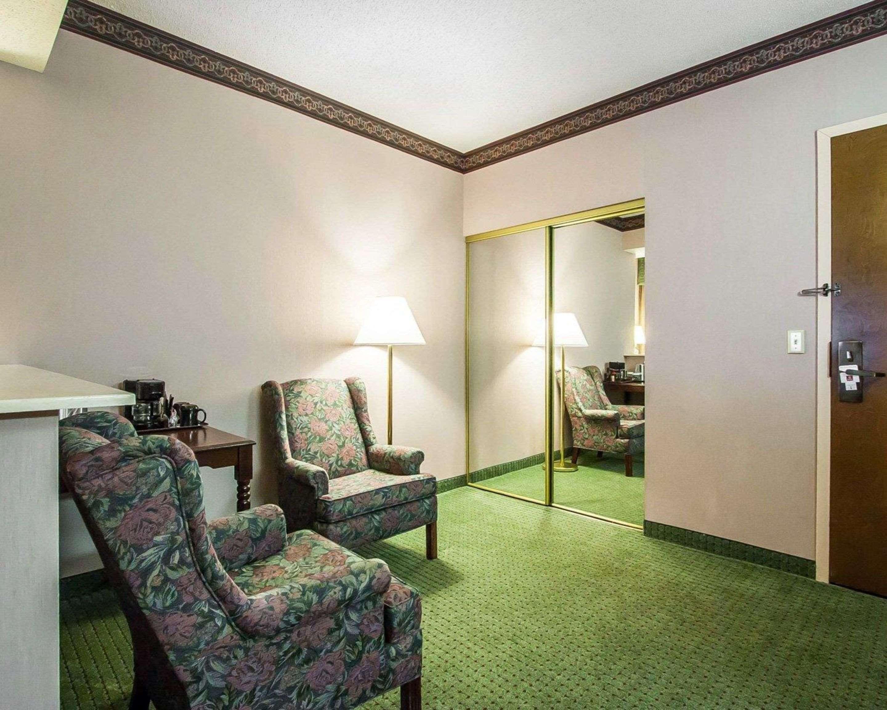 Clarion Hotel 3*