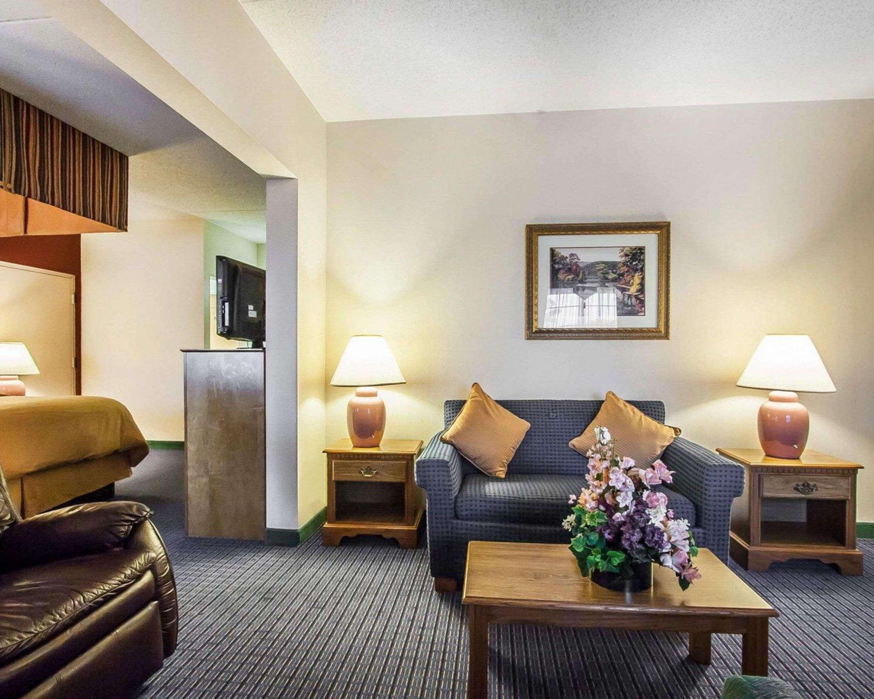 Clarion Branson