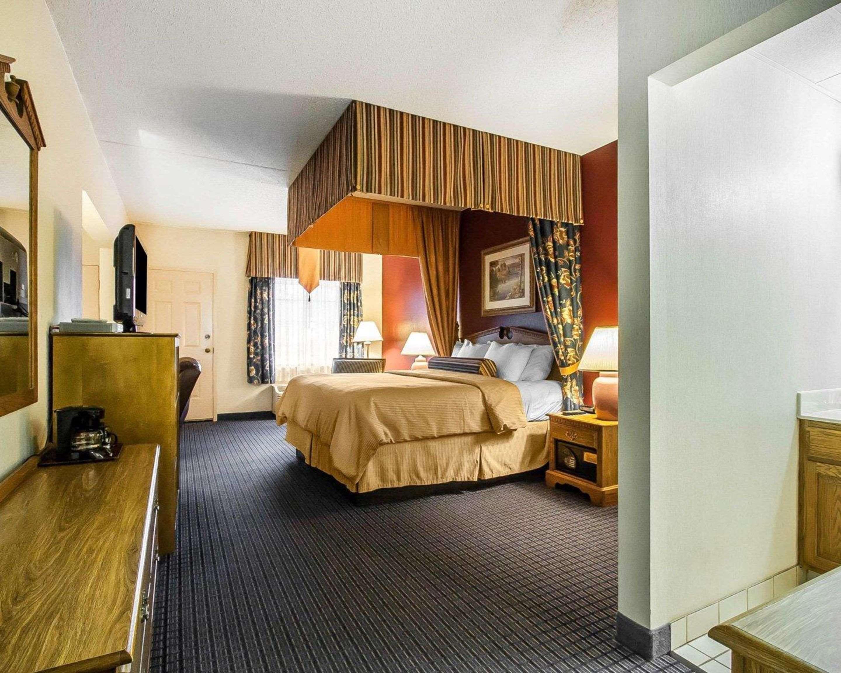 Clarion Hotel 3*