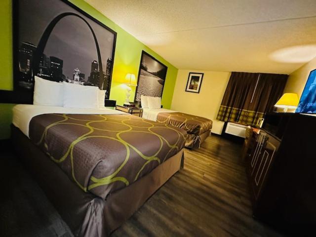 Super 8 By Wyndham By Andy Williams Theatre