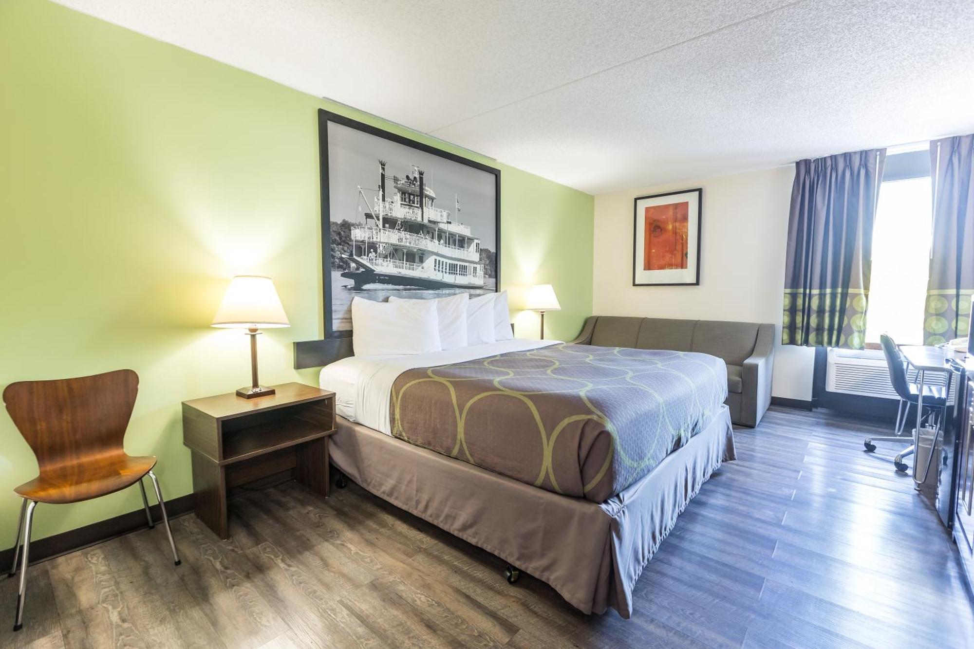 Super 8 By Wyndham By Andy Williams Theatre Hotel 2*