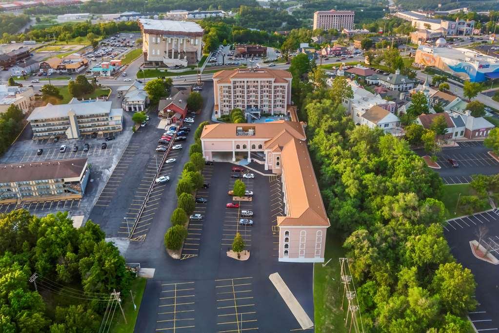 Clarion 3* Branson