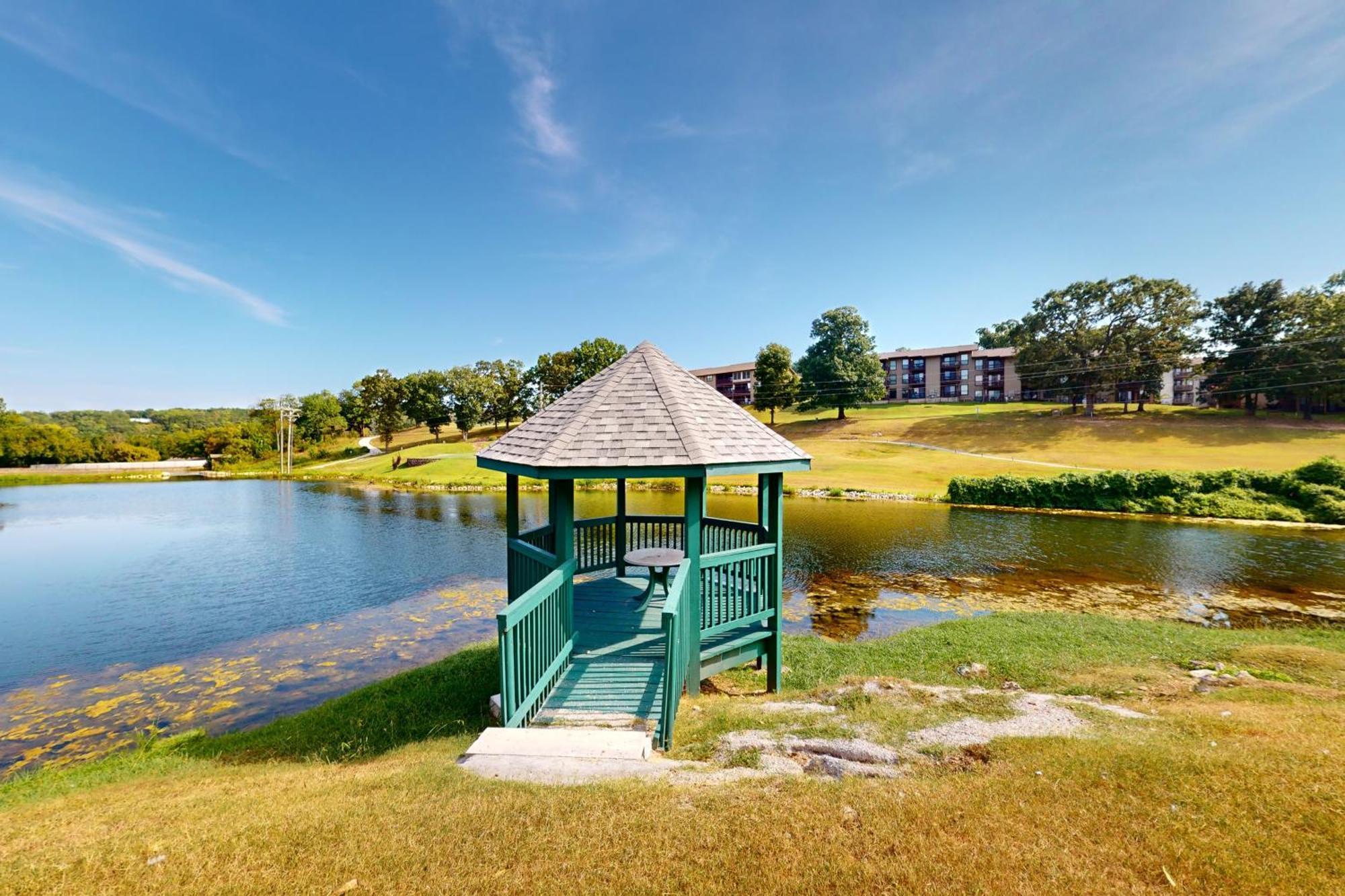 Embark To The Ozarks Apartment