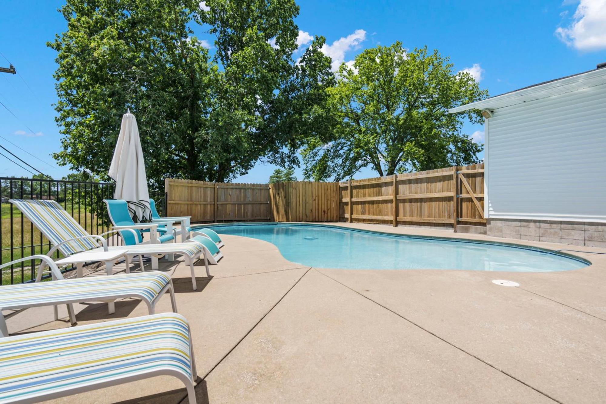 Holiday home Bee Creek Poolside