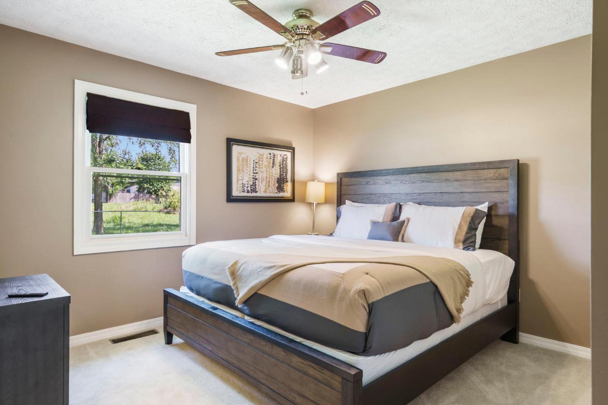 Bee Creek Poolside Holiday home