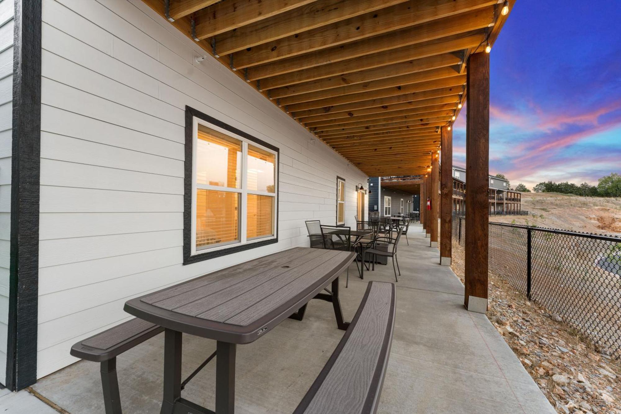 Cm132-6 -summer Breeze- Sleeps 17 Holiday home