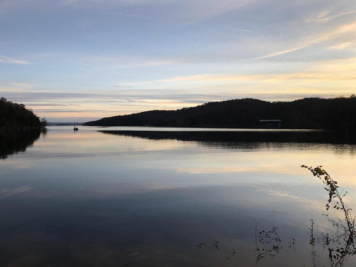 Spring Break Special! No Stairs, Lake, By Sdc, 12-4 *