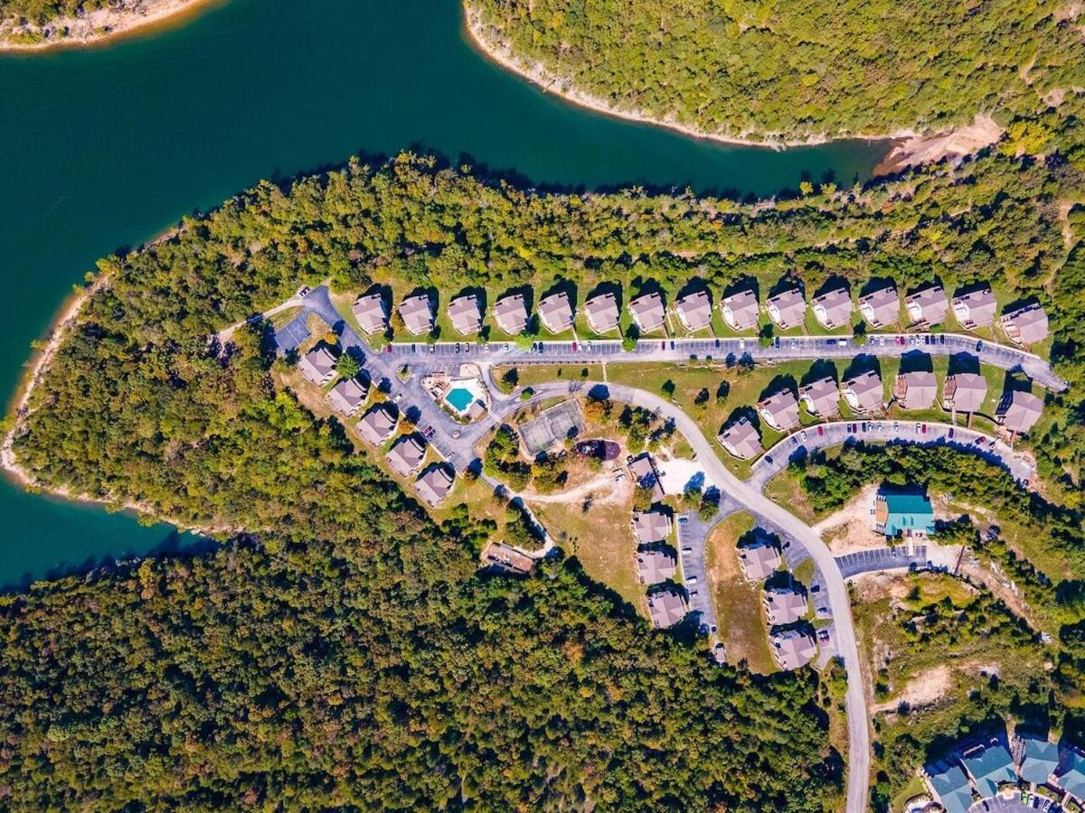 Apartment Spring Break Special! No Stairs, Lake, By Sdc, 12-4