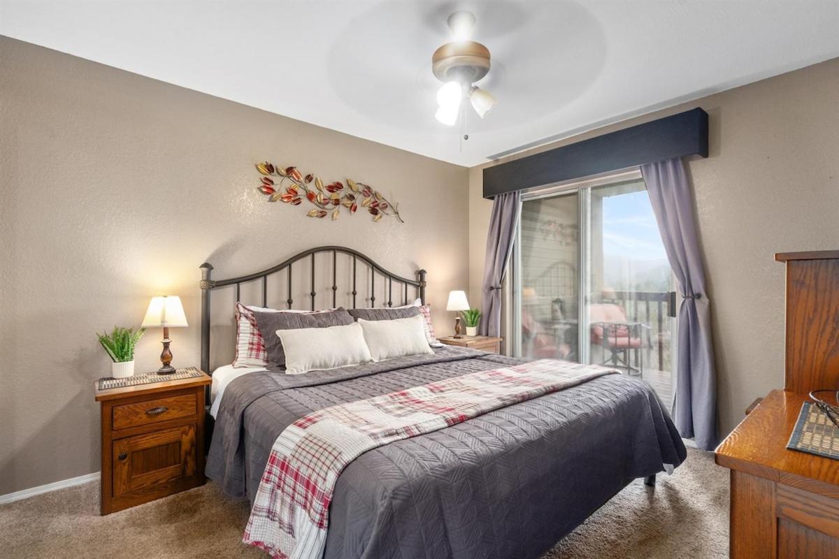 Apartment Spring Break Special! No Stairs, Lake, By Sdc, 12-4