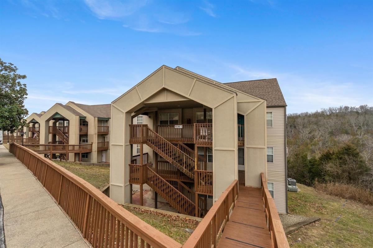 Spring Break Special! No Stairs, Lake, By Sdc, 12-4 Apartment Branson