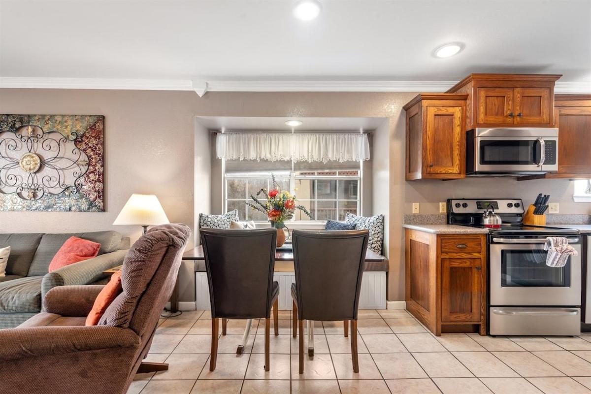 Apartment Spring Break Special! No Stairs, Lake, By Sdc, 12-4